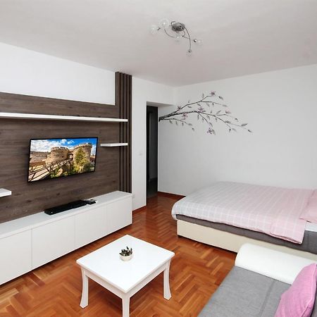 Apartment Lilly Белград Экстерьер фото
